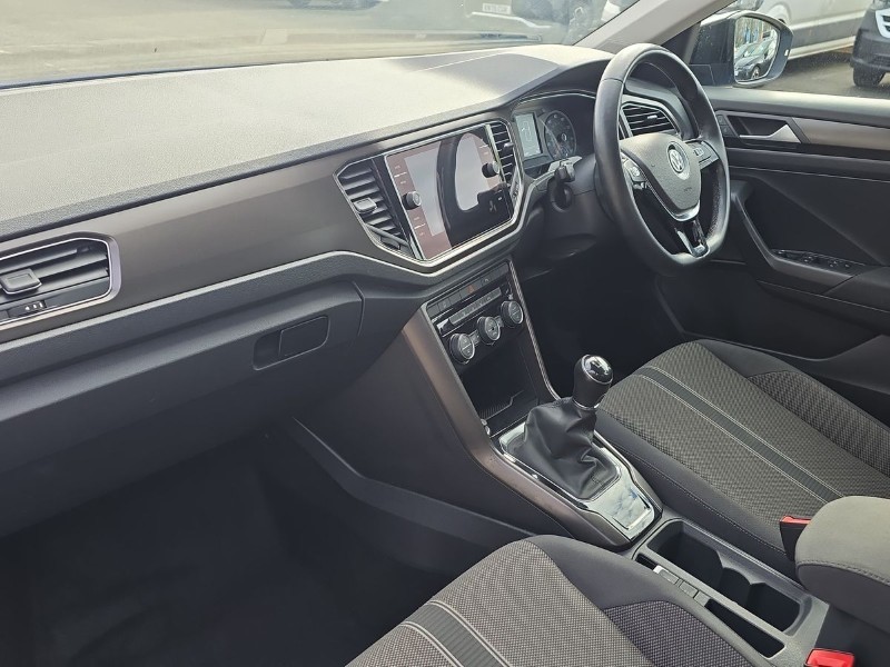 2018 (18) VOLKSWAGEN T-ROC 1.5 TSI EVO SE 5dr 5242191