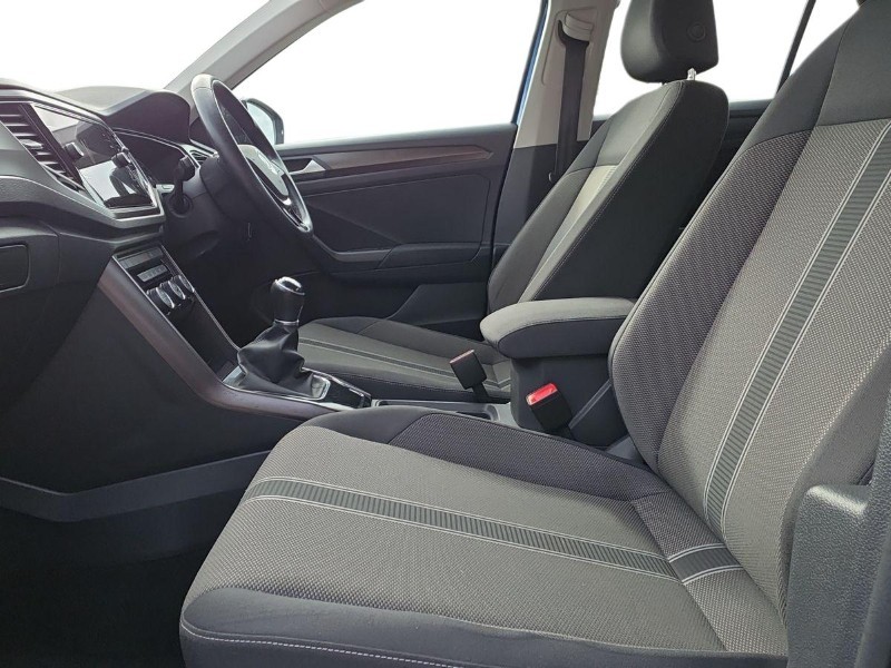 2018 (18) VOLKSWAGEN T-ROC 1.5 TSI EVO SE 5dr 5242166