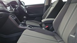 2018 (18) VOLKSWAGEN T-ROC 1.5 TSI EVO SE 5dr 5242166