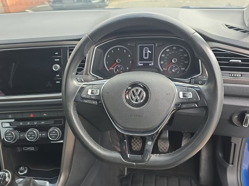 2018 (18) VOLKSWAGEN T-ROC 1.5 TSI EVO SE 5dr 5242180