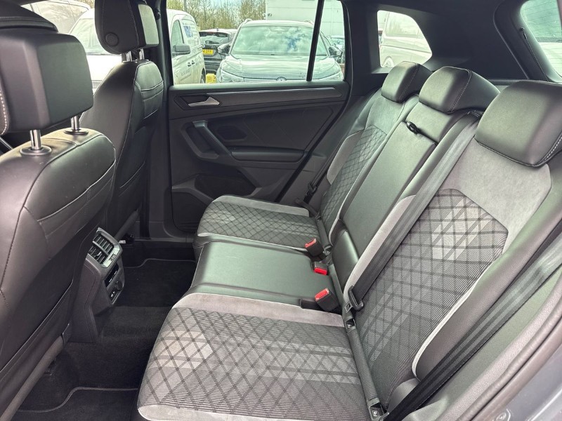 2021 (71) VOLKSWAGEN TIGUAN 2.0 TDI 4Motion R-Line 5dr DSG 5242630
