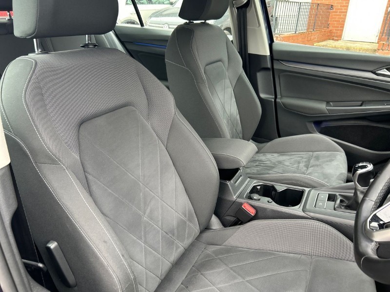 2021 (21) VOLKSWAGEN GOLF 1.5 TSI Style 5dr 5253512