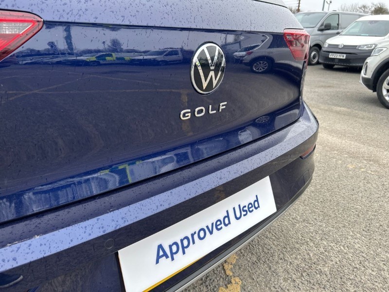 2021 (21) VOLKSWAGEN GOLF 1.5 TSI Style 5dr 5253536