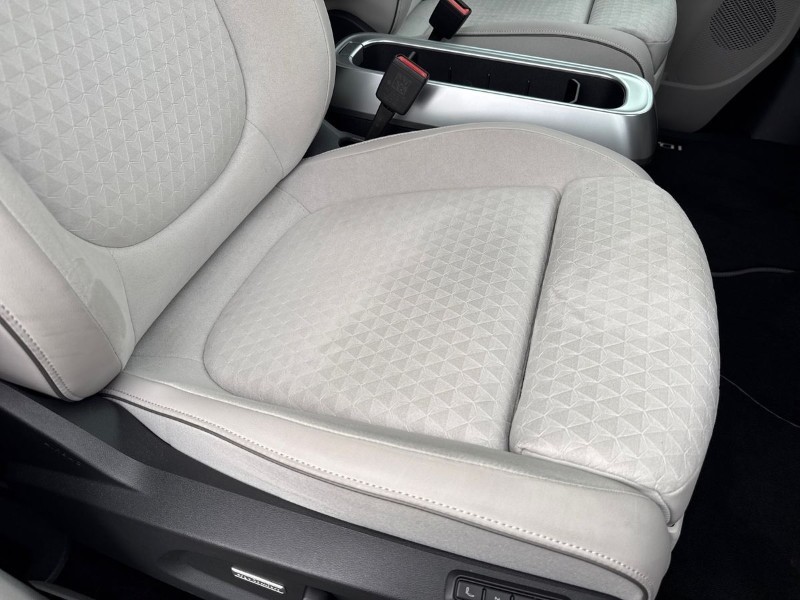 2025 (75) VOLKSWAGEN ID. BUZZ 210kW Style Pro 86kWh 5dr LWB Auto [7 Seat] 5279009