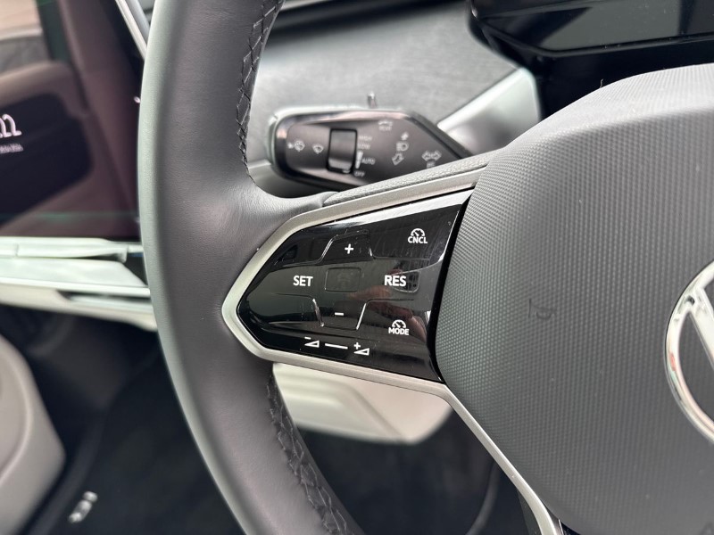 2025 (75) VOLKSWAGEN ID. BUZZ 210kW Style Pro 86kWh 5dr LWB Auto [7 Seat] 5267232