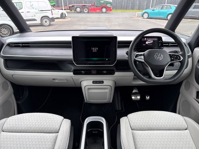 2025 (75) VOLKSWAGEN ID. BUZZ 210kW Style Pro 86kWh 5dr LWB Auto [7 Seat] 5267222