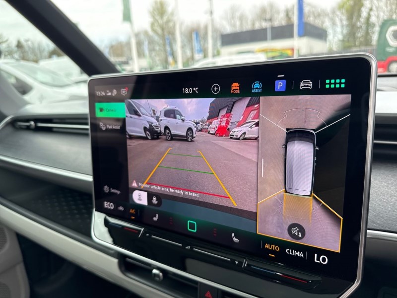 2025 (75) VOLKSWAGEN ID. BUZZ 210kW Style Pro 86kWh 5dr LWB Auto [7 Seat] 5267237