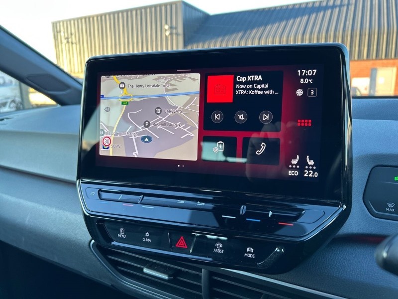 2022 (22) VOLKSWAGEN ID.3 150kW Life Pro Performance 58kWh 5dr Auto 5230232
