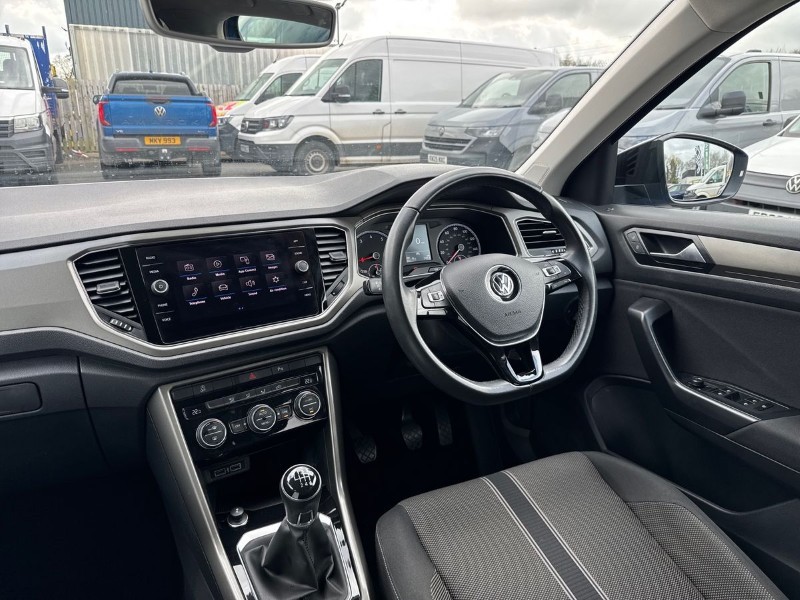 2021 (21) VOLKSWAGEN T-ROC 1.0 TSI Design 5dr 5241284