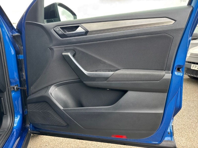 2021 (21) VOLKSWAGEN T-ROC 1.0 TSI Design 5dr 5241285