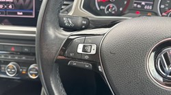 2021 (21) VOLKSWAGEN T-ROC 1.0 TSI Design 5dr 5241292