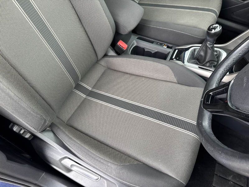 2021 (21) VOLKSWAGEN T-ROC 1.0 TSI Design 5dr 5241289