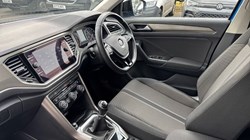 2021 (21) VOLKSWAGEN T-ROC 1.0 TSI Design 5dr 5241302