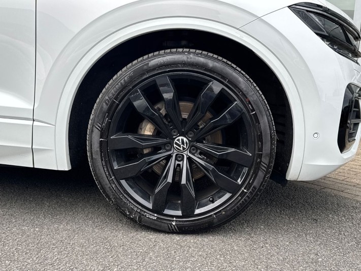2023 (23) VOLKSWAGEN TOUAREG 3.0 V6 TDI 4Motion 231 Black Edition 5dr Tip Auto 5289341