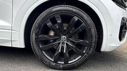 2023 (23) VOLKSWAGEN TOUAREG 3.0 V6 TDI 4Motion 231 Black Edition 5dr Tip Auto 5289341