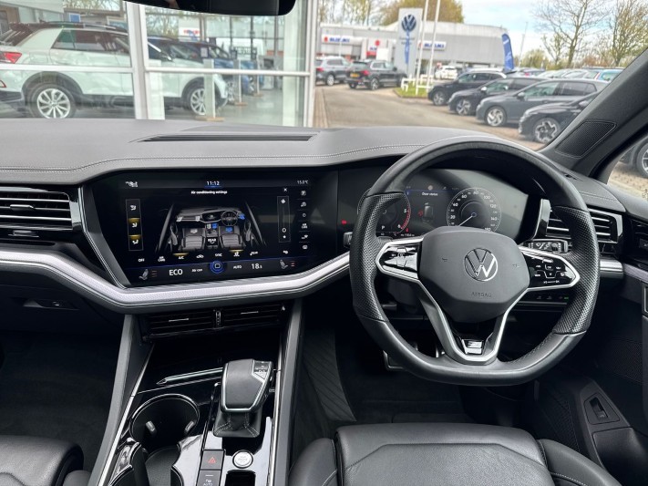 2023 (23) VOLKSWAGEN TOUAREG 3.0 V6 TDI 4Motion 231 Black Edition 5dr Tip Auto 5289356