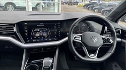 2023 (23) VOLKSWAGEN TOUAREG 3.0 V6 TDI 4Motion 231 Black Edition 5dr Tip Auto 5289356