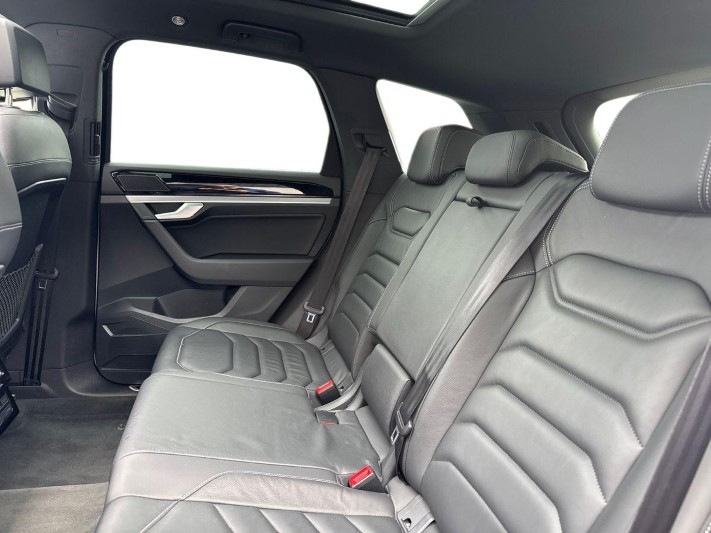 2023 (23) VOLKSWAGEN TOUAREG 3.0 V6 TDI 4Motion 231 Black Edition 5dr Tip Auto 5289337