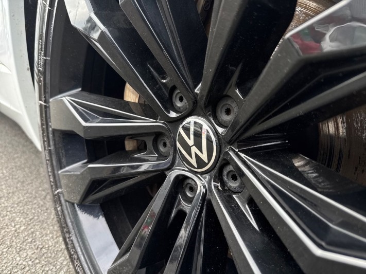 2023 (23) VOLKSWAGEN TOUAREG 3.0 V6 TDI 4Motion 231 Black Edition 5dr Tip Auto 5289383