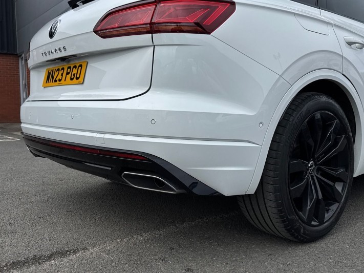 2023 (23) VOLKSWAGEN TOUAREG 3.0 V6 TDI 4Motion 231 Black Edition 5dr Tip Auto 5289379