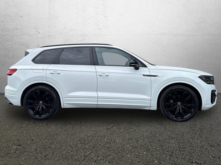 2023 (23) VOLKSWAGEN TOUAREG 3.0 V6 TDI 4Motion 231 Black Edition 5dr Tip Auto 5289338