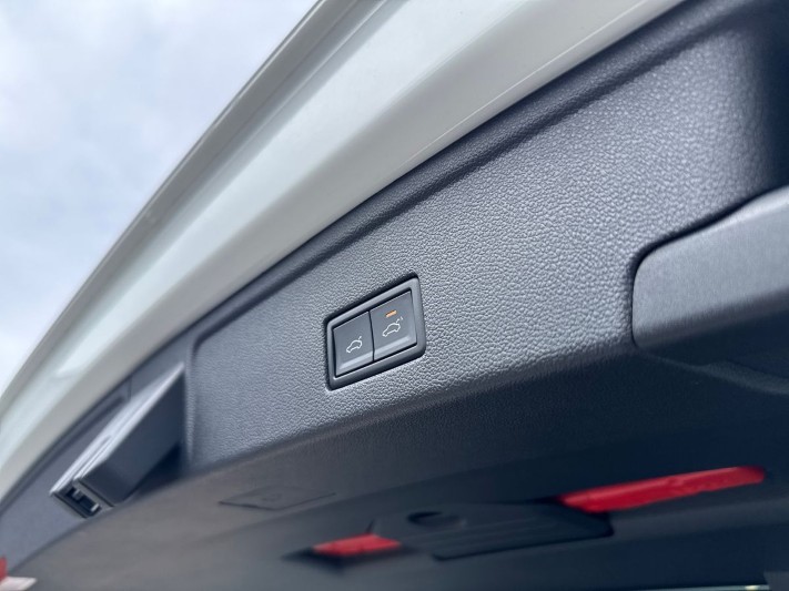 2023 (23) VOLKSWAGEN TOUAREG 3.0 V6 TDI 4Motion 231 Black Edition 5dr Tip Auto 5289372