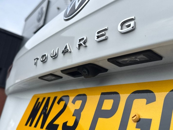 2023 (23) VOLKSWAGEN TOUAREG 3.0 V6 TDI 4Motion 231 Black Edition 5dr Tip Auto 5289381