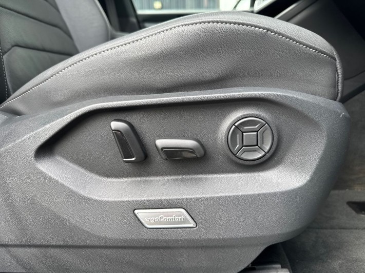 2023 (23) VOLKSWAGEN TOUAREG 3.0 V6 TDI 4Motion 231 Black Edition 5dr Tip Auto 5289349