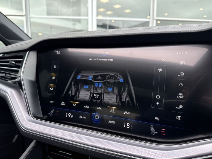 2023 (23) VOLKSWAGEN TOUAREG 3.0 V6 TDI 4Motion 231 Black Edition 5dr Tip Auto 5289361