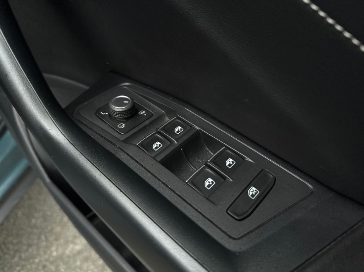 2023 (72) VOLKSWAGEN T-ROC 1.5 TSI Style 5dr 5304187