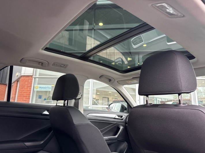 2023 (72) VOLKSWAGEN T-ROC 1.5 TSI Style 5dr 5304182