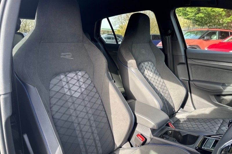 2025 (25) VOLKSWAGEN GOLF 1.5 TSI 150 R-Line 5dr 5263944