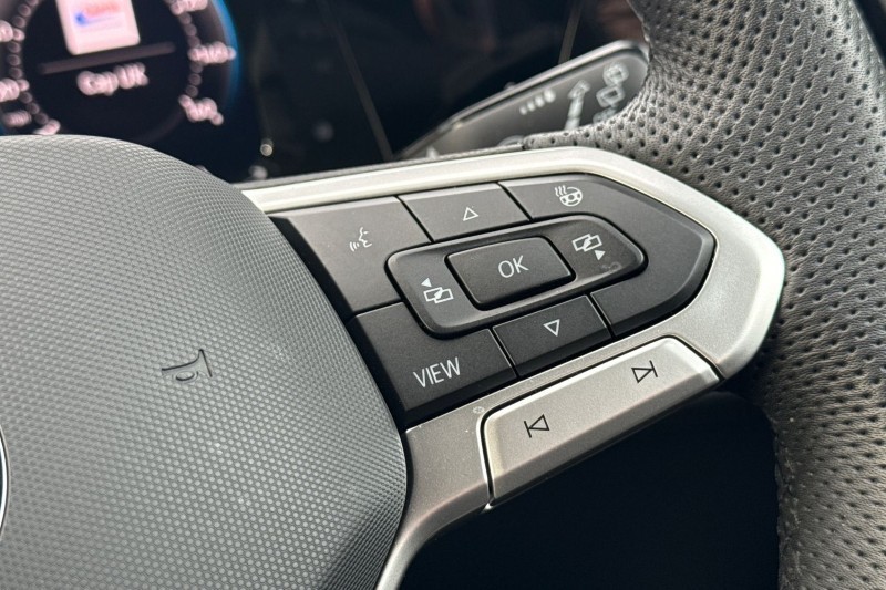 2025 (25) VOLKSWAGEN GOLF 1.5 TSI 150 R-Line 5dr 5263947