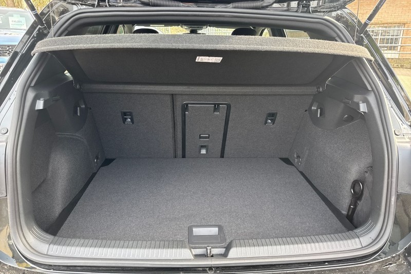 2025 (25) VOLKSWAGEN GOLF 1.5 TSI 150 R-Line 5dr 5263960