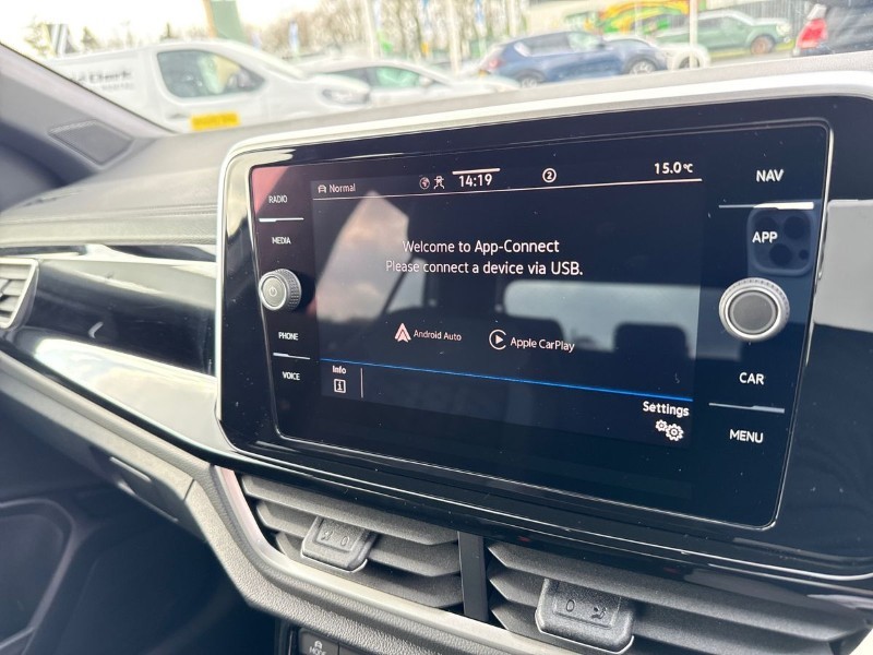 2024 (24) VOLKSWAGEN T-ROC 1.5 TSI R-Line 5dr DSG 5266556