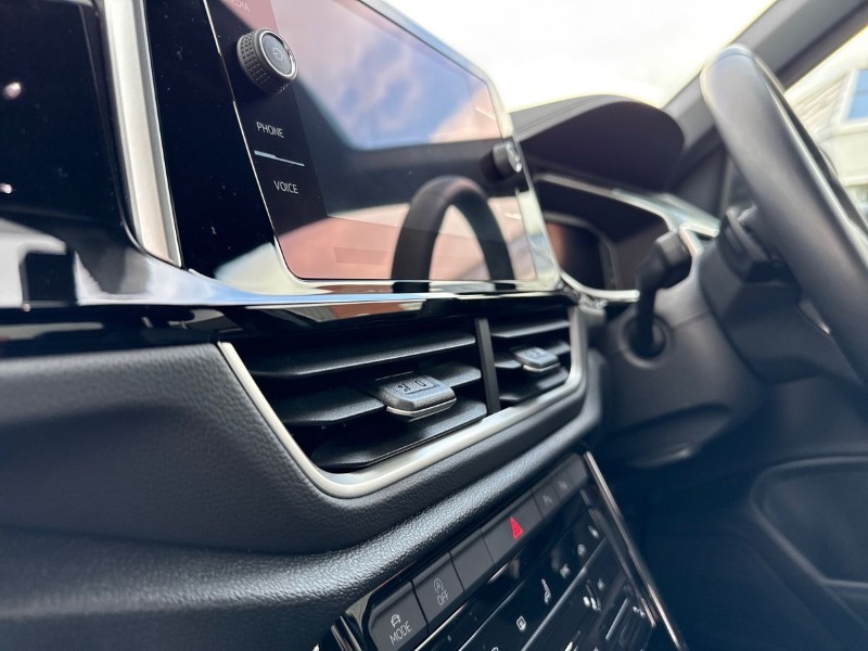 2024 (24) VOLKSWAGEN T-ROC 1.5 TSI R-Line 5dr DSG 5266560