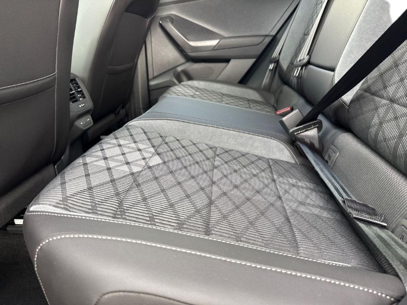 2024 (24) VOLKSWAGEN T-ROC 1.5 TSI R-Line 5dr DSG 5266536