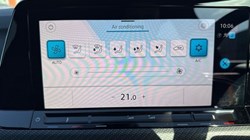 2024 (24) VOLKSWAGEN GOLF 1.5 eTSI 150 R-Line 5dr DSG 5264075