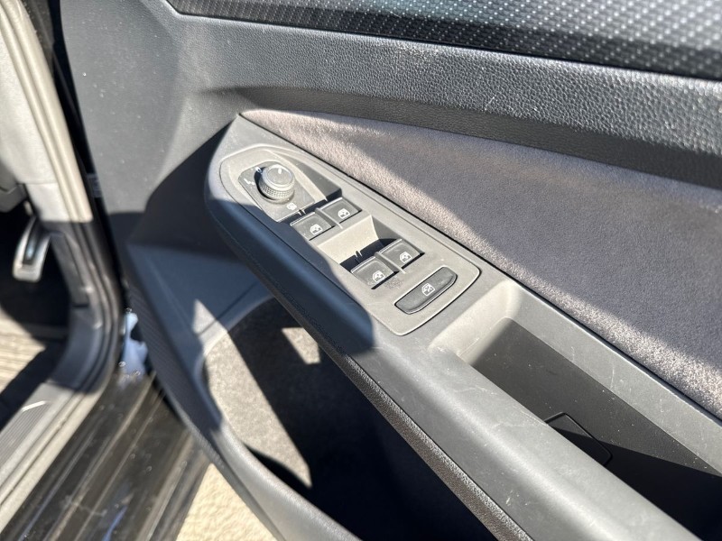 2024 (24) VOLKSWAGEN GOLF 1.5 eTSI 150 R-Line 5dr DSG 5264066