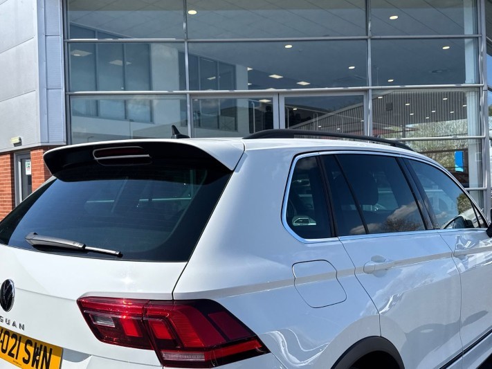 2021 (21) VOLKSWAGEN TIGUAN 1.5 TSI 150 R-Line Edition 5dr DSG 5318372