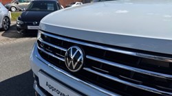 2021 (21) VOLKSWAGEN TIGUAN 1.5 TSI 150 R-Line Edition 5dr DSG 5318375
