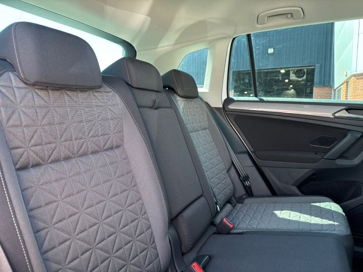 2022 (72) VOLKSWAGEN TIGUAN 1.5 TSI Life 5dr 5335106