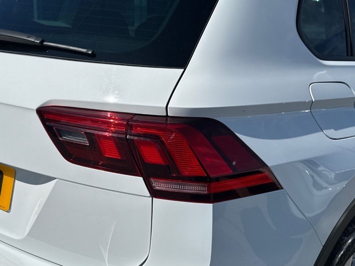 2022 (72) VOLKSWAGEN TIGUAN 1.5 TSI Life 5dr 5335117