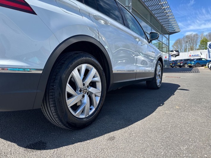 2022 (72) VOLKSWAGEN TIGUAN 1.5 TSI Life 5dr 5335113
