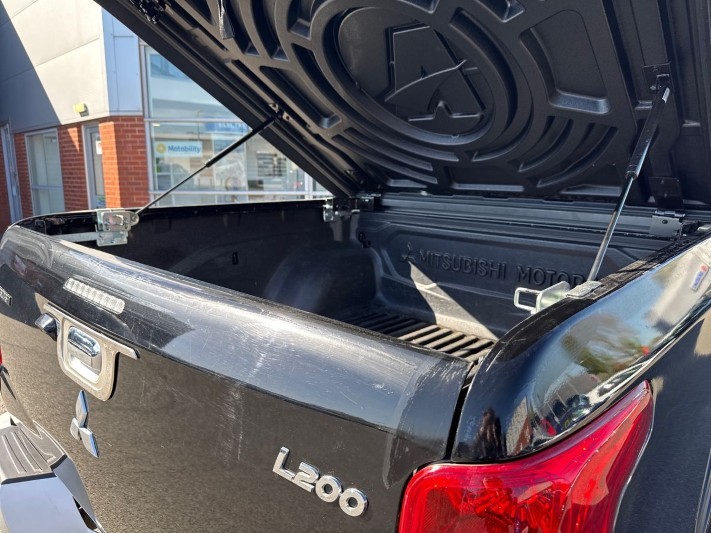 2018 (68) MITSUBISHI COMMERCIAL L200 Double Cab DI-D 178 Barbarian 4WD Auto 5324679