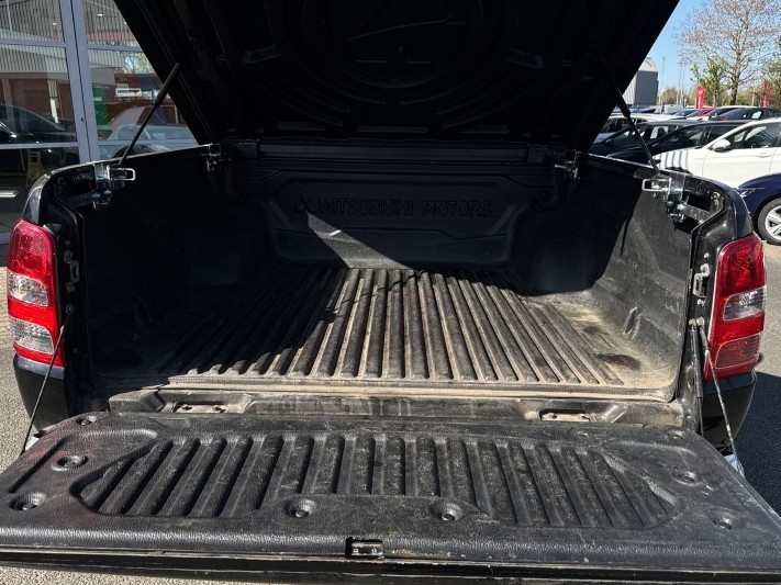 2018 (68) MITSUBISHI COMMERCIAL L200 Double Cab DI-D 178 Barbarian 4WD Auto 5324677
