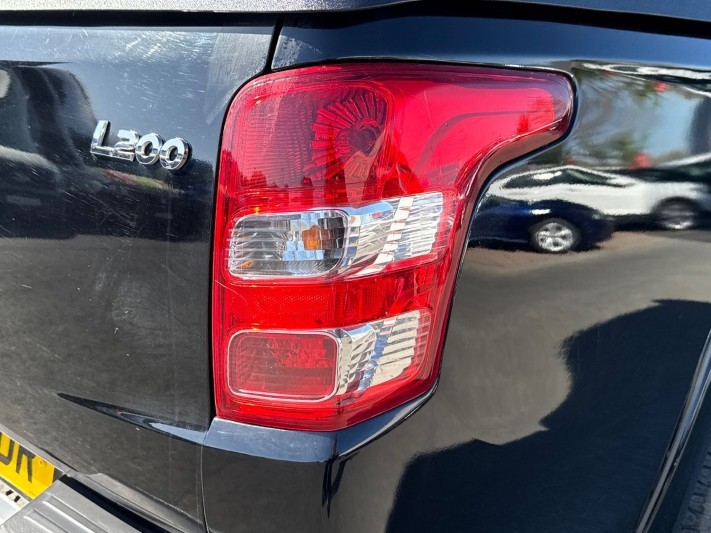 2018 (68) MITSUBISHI COMMERCIAL L200 Double Cab DI-D 178 Barbarian 4WD Auto 5324685