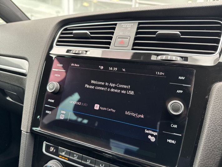 2019 (19) VOLKSWAGEN GOLF 2.0 TSI 300 R 5dr 4MOTION DSG 5290735