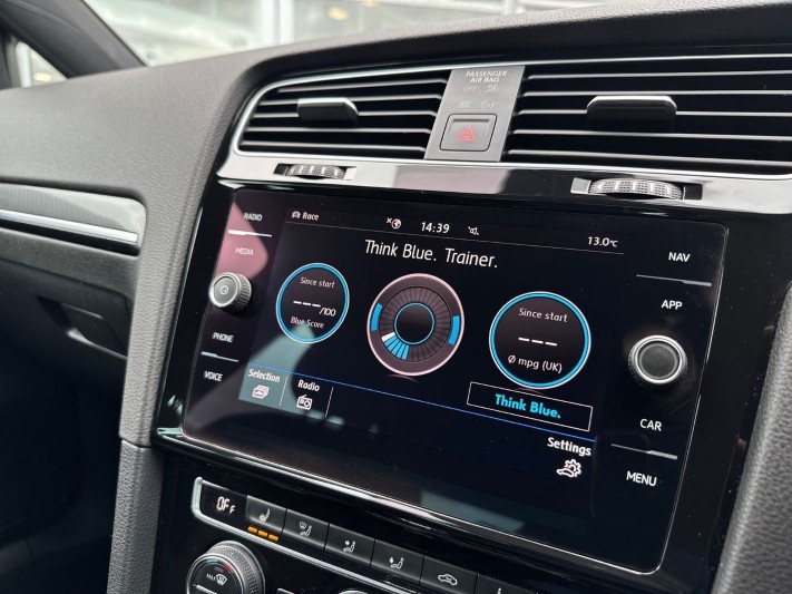 2019 (19) VOLKSWAGEN GOLF 2.0 TSI 300 R 5dr 4MOTION DSG 5290737