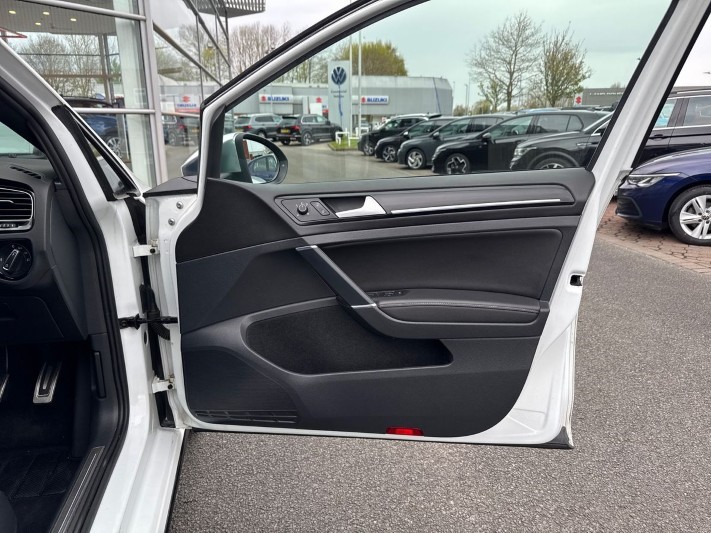 2019 (19) VOLKSWAGEN GOLF 2.0 TSI 300 R 5dr 4MOTION DSG 5290683